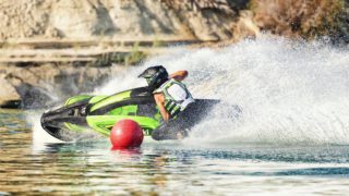 Kawasaki SX-R åker i vattnet