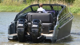 XO Cruiser med dubbla Mercury motorer