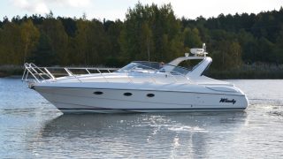 Windy 37 Grand Mistral i vattnet