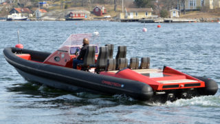 Carbotech 38 ribbåt