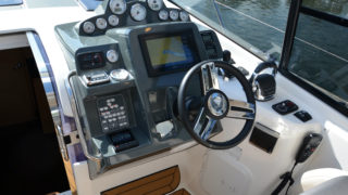 Bavaria 360 Sport Coupé förarsäte