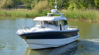 Askeladden 805 Commuter i vattnet