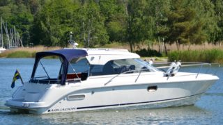 Aquador 23 HT sedd från sidan