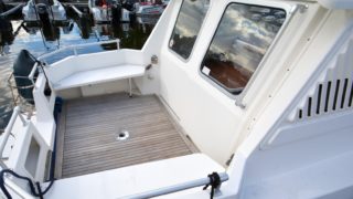 Segmo akterdäck snett bakom