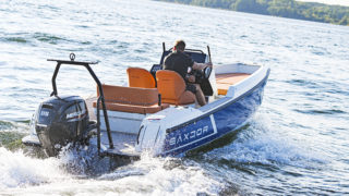 Fartbid Saxdor 200 sport, side-by-side