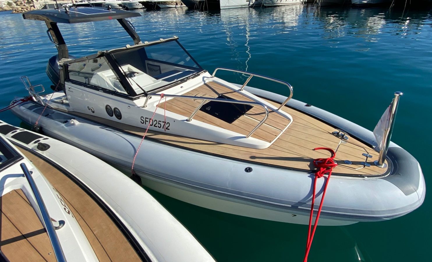 Agapi 800 | Seacastle