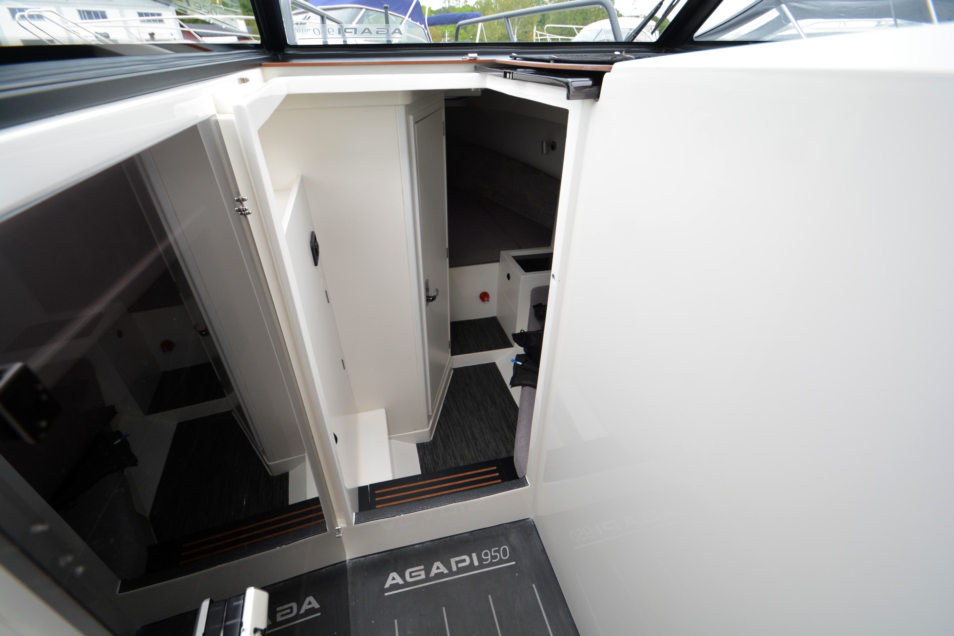 Agapi 950 | Seacastle